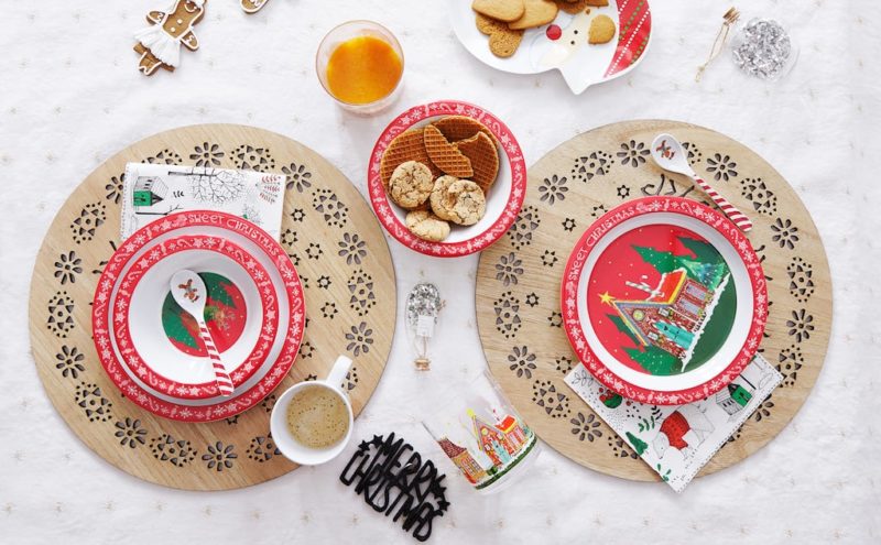 festa di Natale, tavolo apparecchiato per bambini