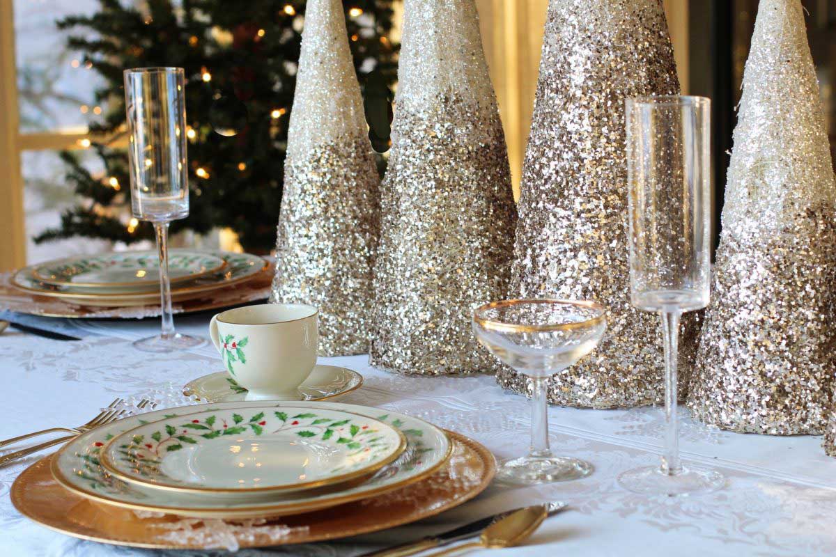 Come decorare la tavola per le feste di Natale
