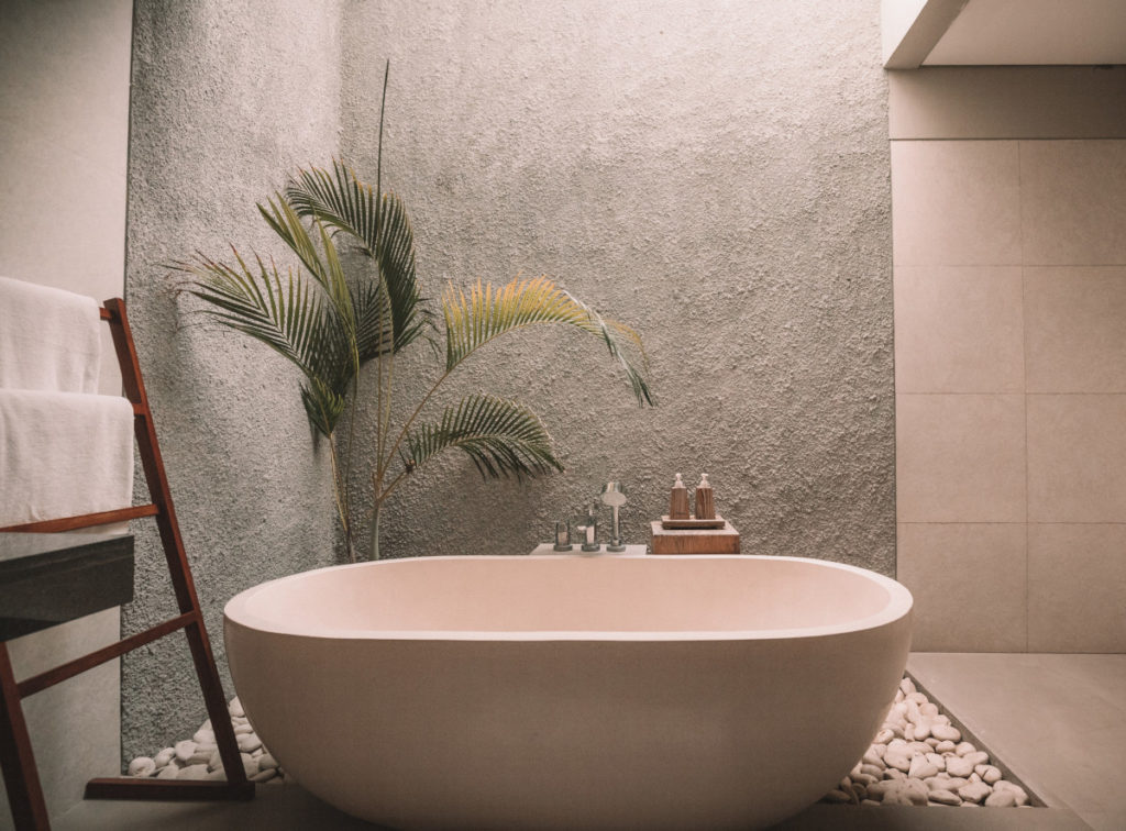 Ristrutturare la zona bagno senza demolizioni: un restyling veloce e dai costi contenuti