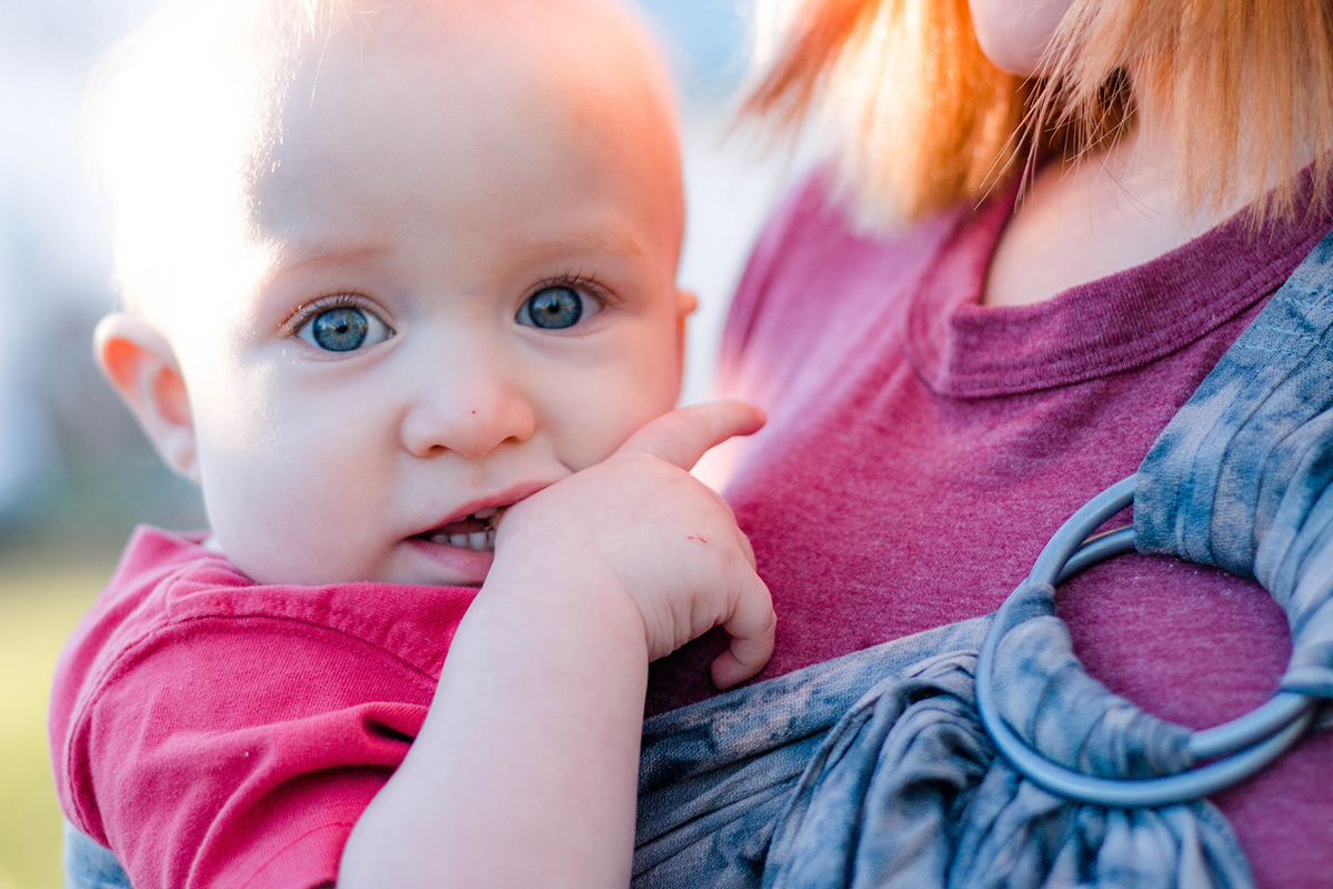 Nasce il Salone dedicato al Babywearing l'arte di portare in fascia il