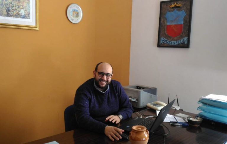 Intervista a Felice Guzzardo, Presidente del consiglio comunale di Sambuca di Sicilia, il borgo delle "Case ad 1 euro"
