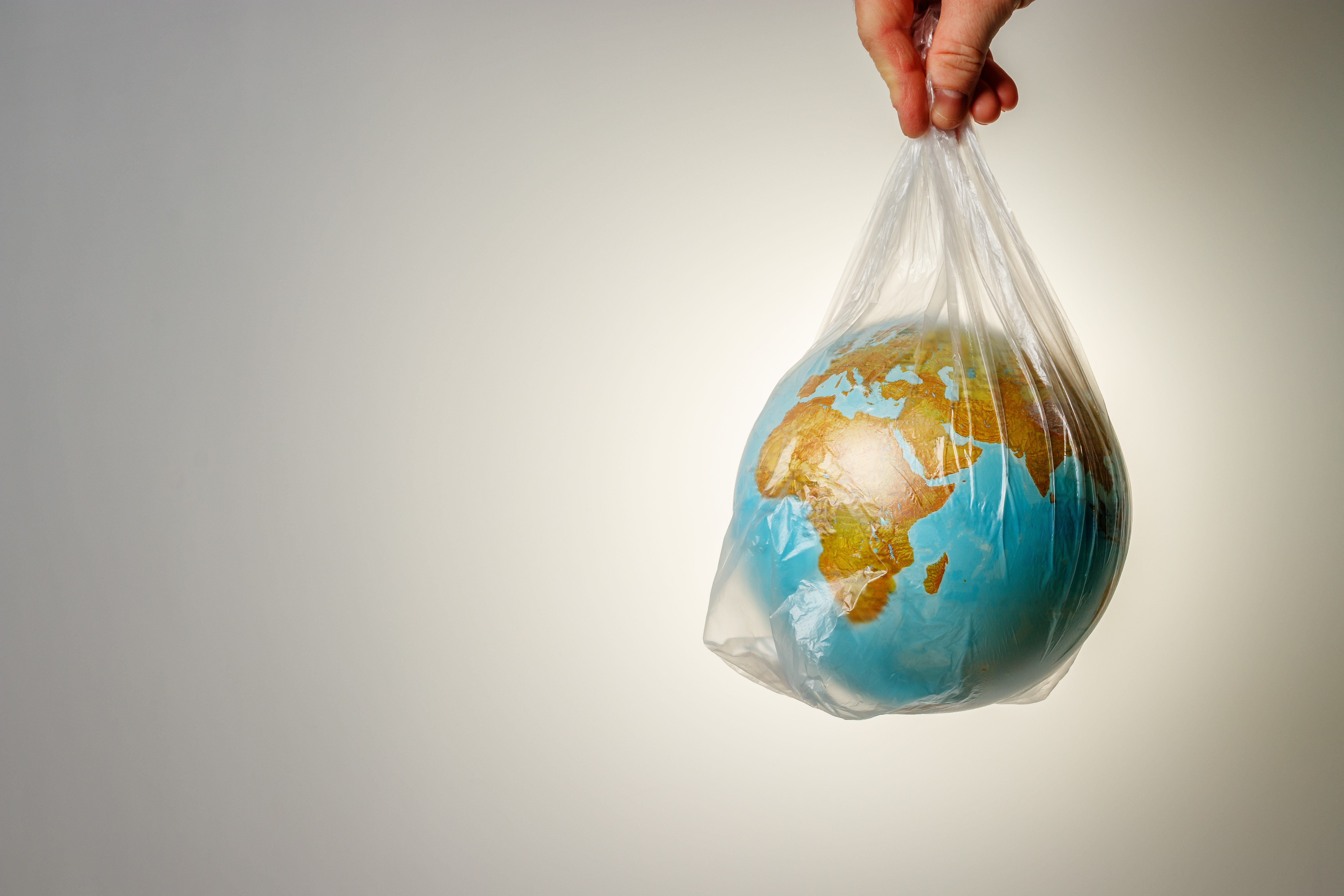 plastica parlamento europeo habitante
