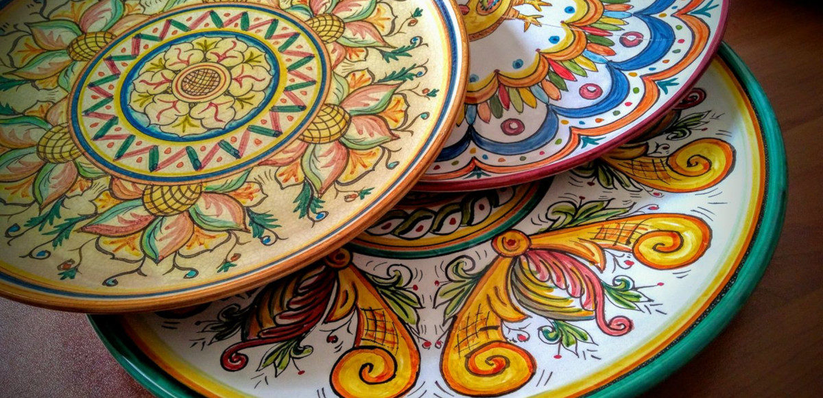 piatti in ceramica, Sambuca di Sicilia