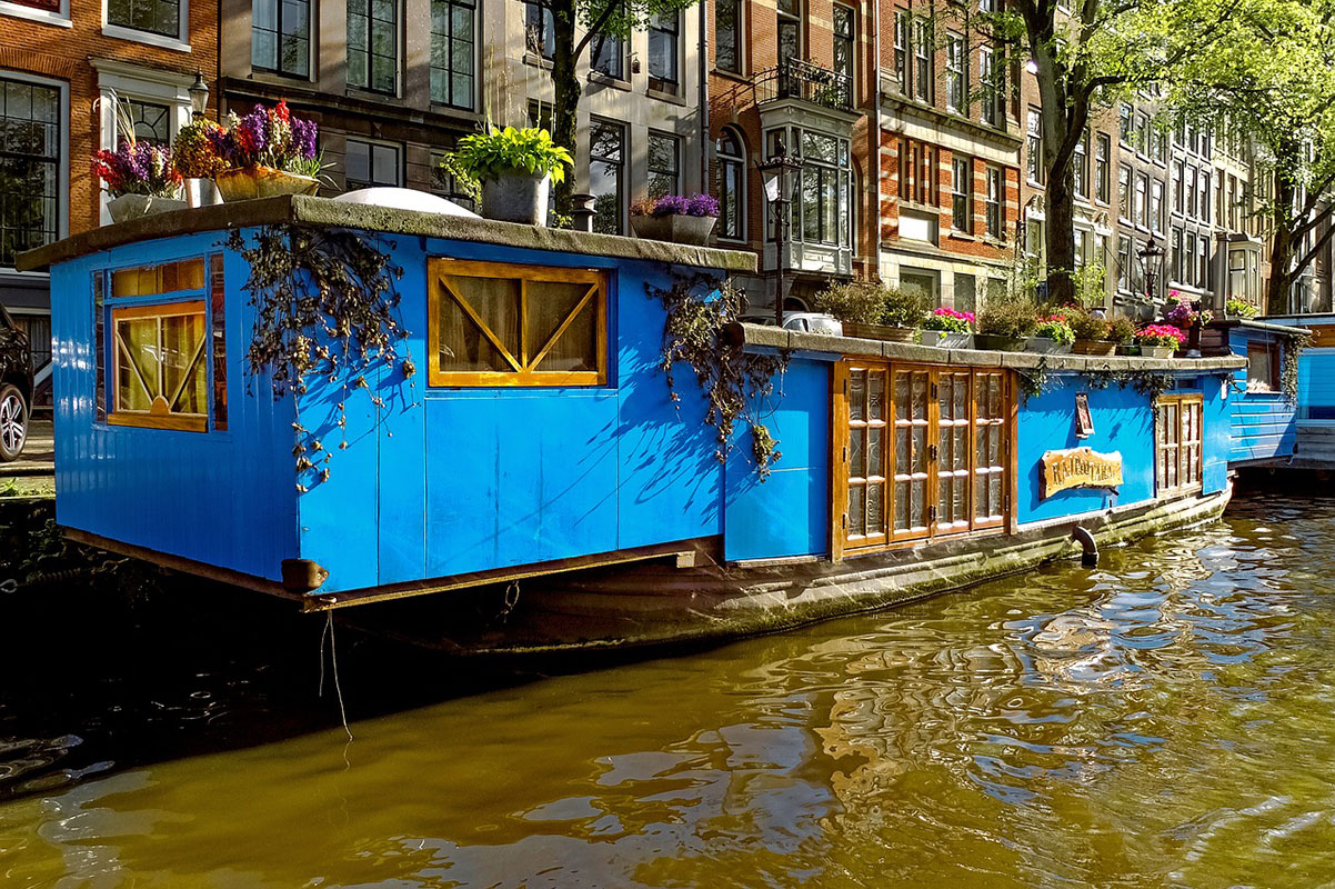 Il mondo segreto di una casa barca le houseboats di Amsterdam Habitante Il mondo segreto di una casa barca le houseboats di Amsterdam Habitante
