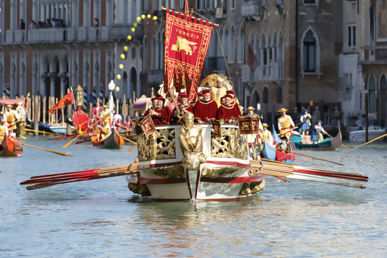 Come assistere alla regata storica di Venezia