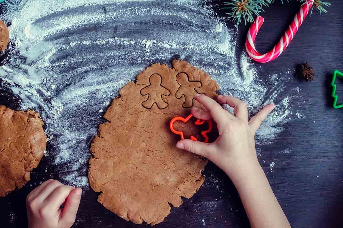Preparare il pan di zenzero per le feste