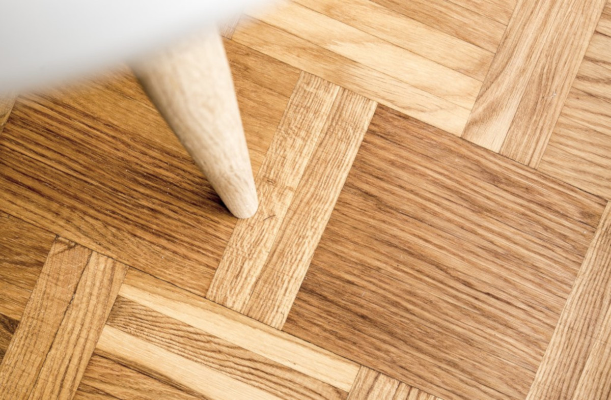 Pillole di interior design: 5 tipi di arredamento perfetti per il parquet