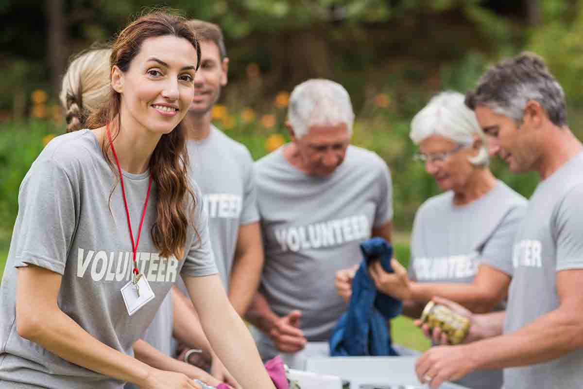 Fare volontariato per viaggiare low cost: le cinque migliori opportunità