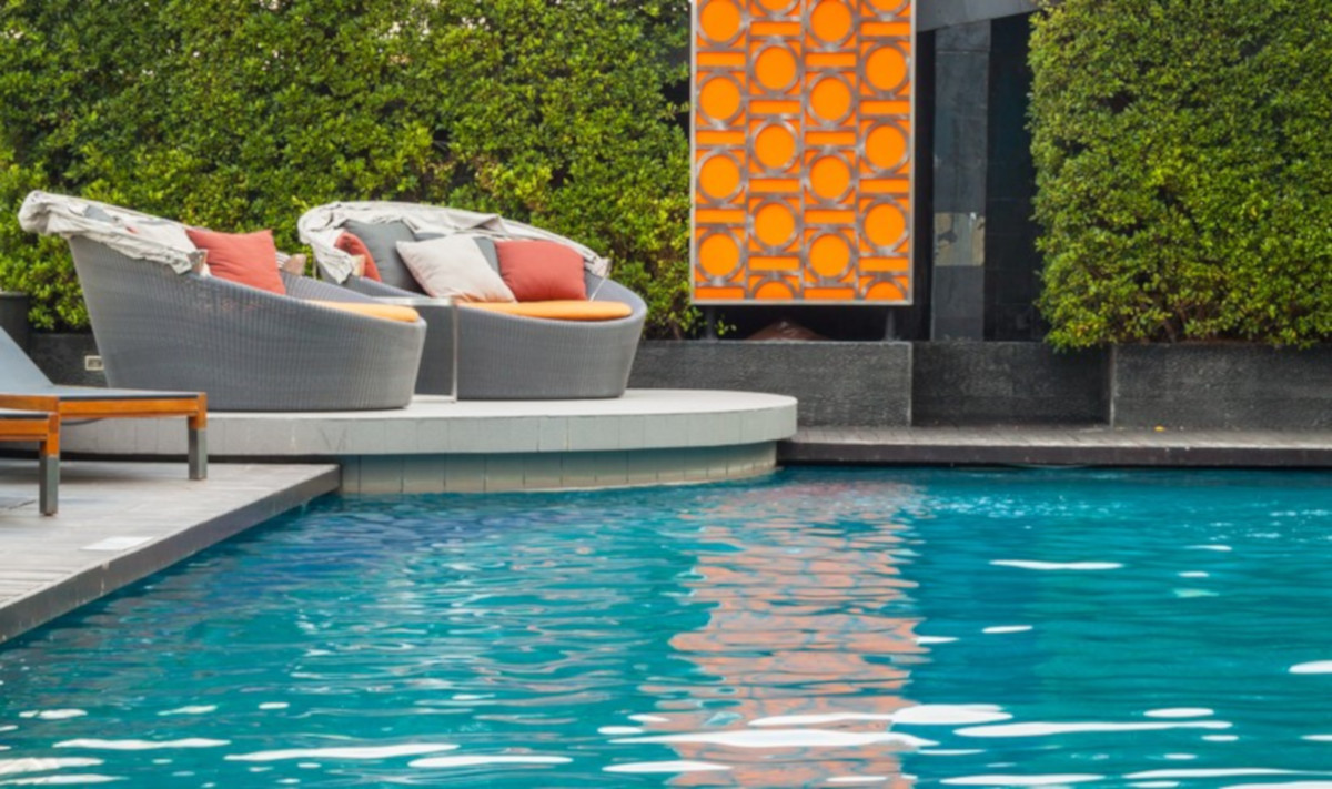 Come progettare al meglio uno spazio per la piscina
