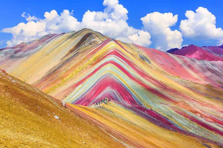 Le montagne colorate di Vinicunca in Perù: emozioni ad alta quota