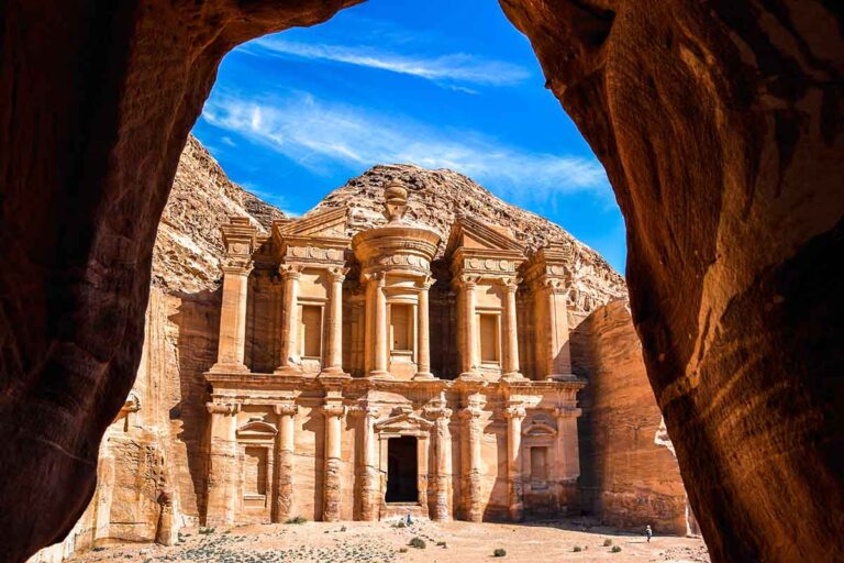 Visitare Petra da soli: tutto quello che c’è da sapere per un viaggio sicuro e indimenticabile