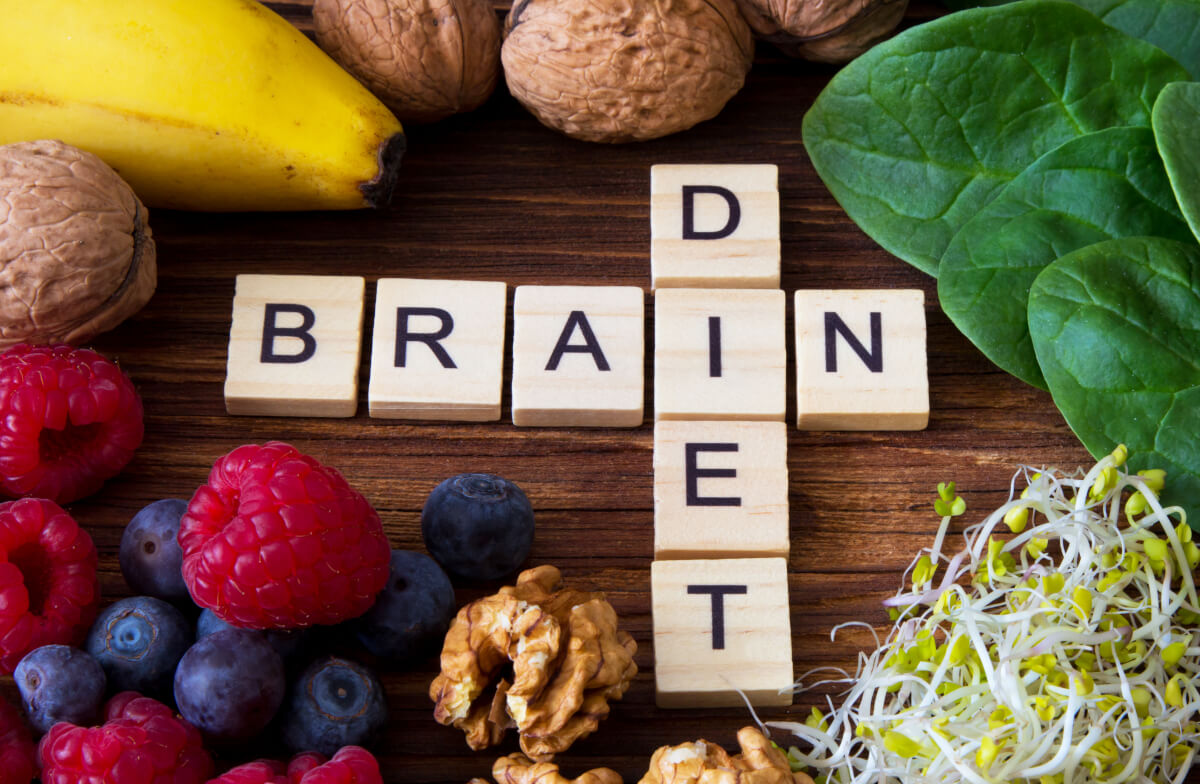 4 alimenti essenziali per il benessere del cervello