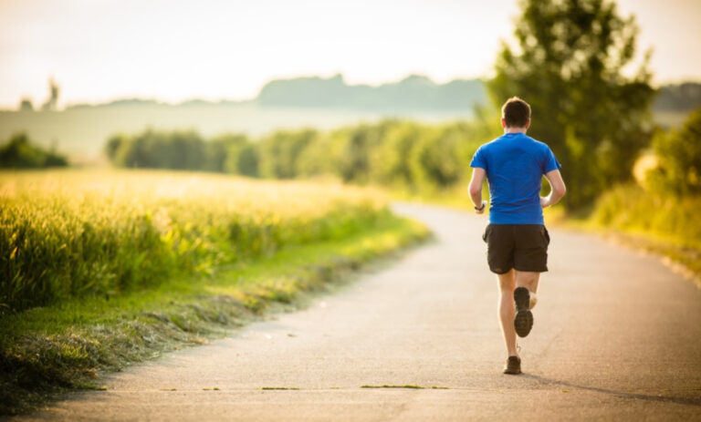 Qual è l’ora migliore per allenarsi? Uno studio rivela le fasi giuste dello sport