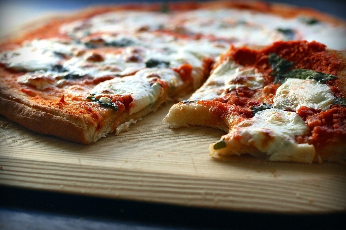 Chi ha inventato la pizza? pizza napoletana, pizza margherita