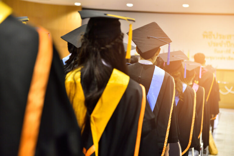 Maschi italiani si laurea