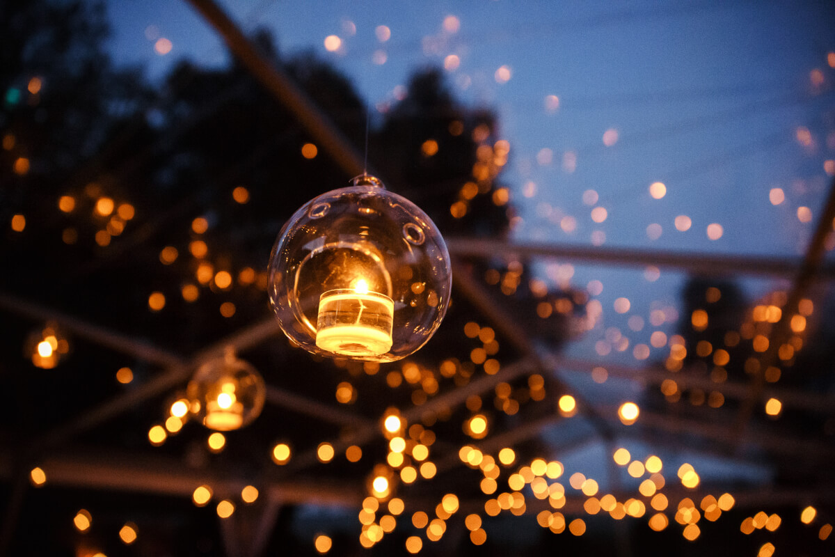 Tante idee per decorare il giardino a Natale