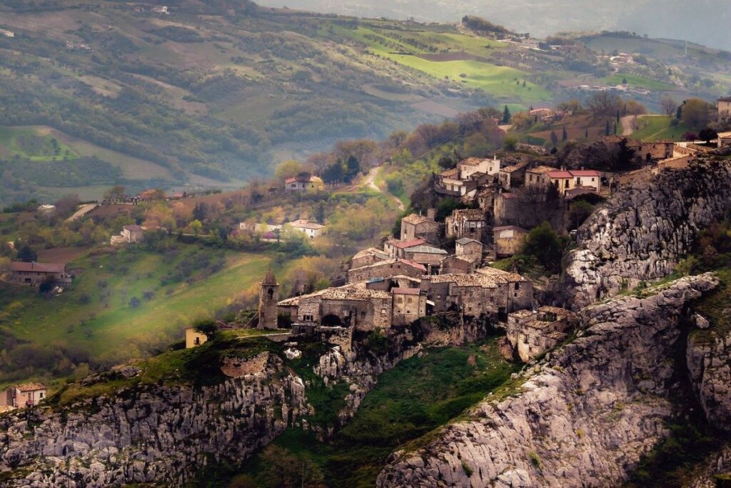 abitanti in Abruzzo