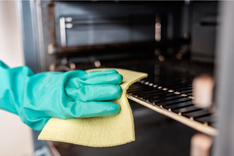 Pulire il forno con prodotti naturali - pulizia casa e cucina