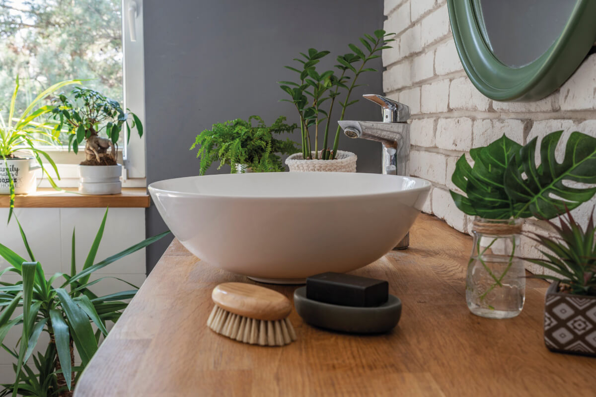Il lavabo in appoggio in legno