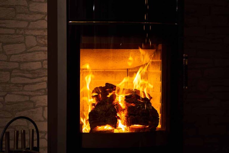 Smaltire la cenere di legna e pellet