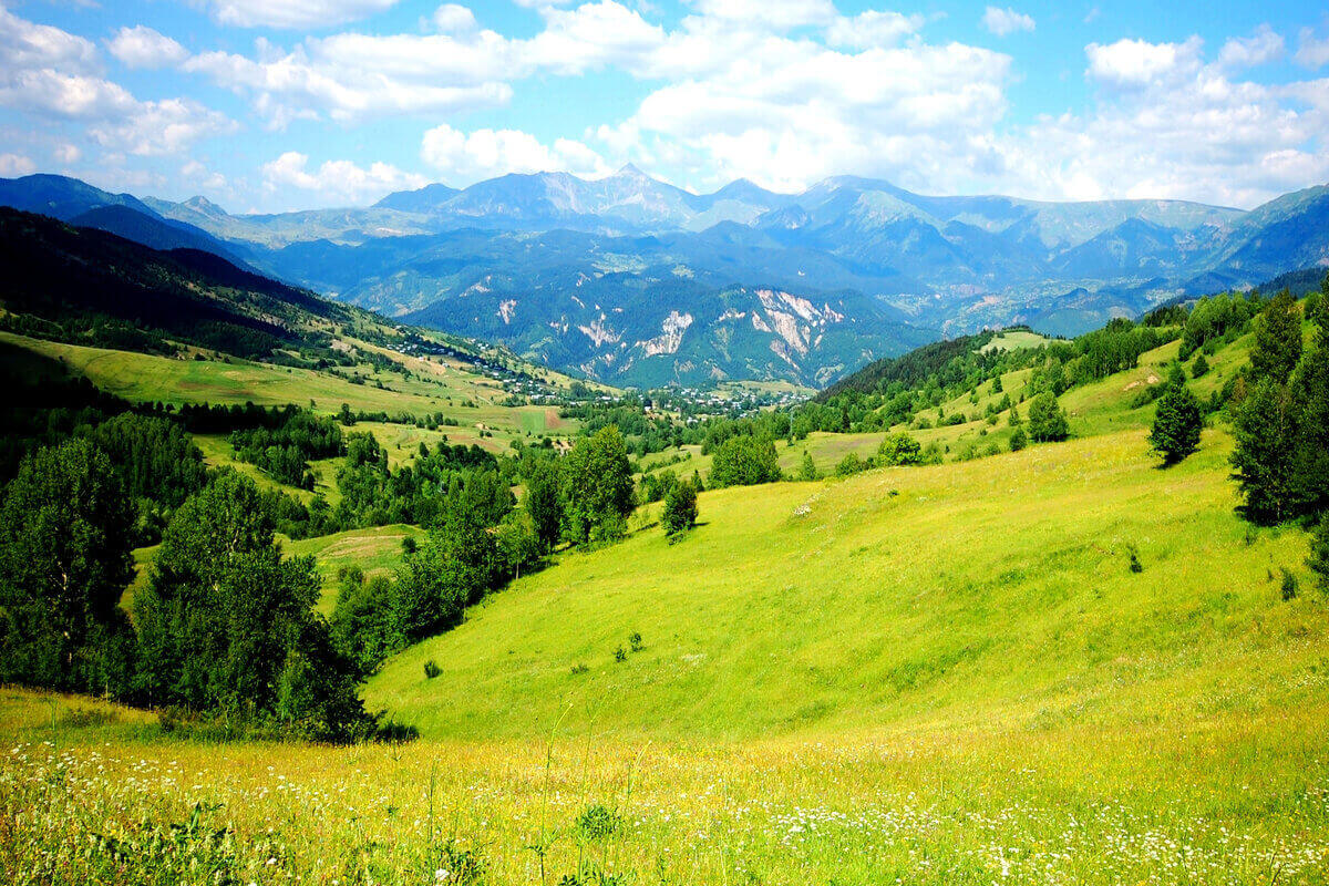 Andare in montagna - paesaggio di montagna