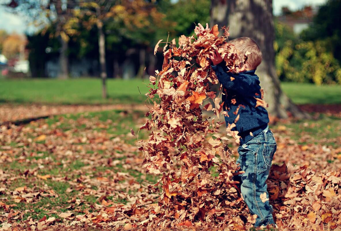 giocare in giardino - bambini