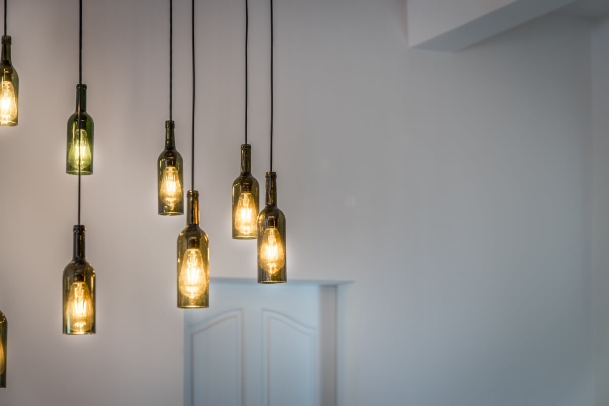 realizzare una lampada riciclando una bottiglia in vetro