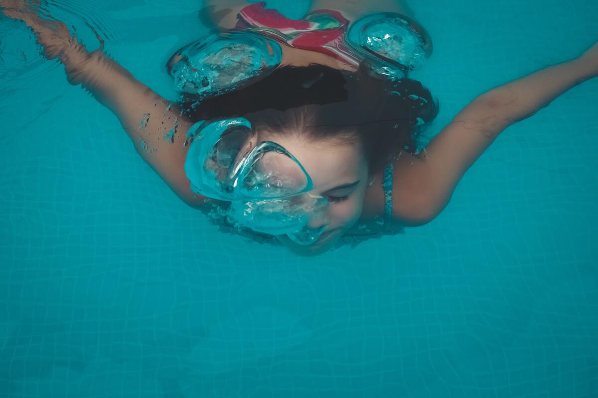 insegnare a nuotare ai bambini - come fare