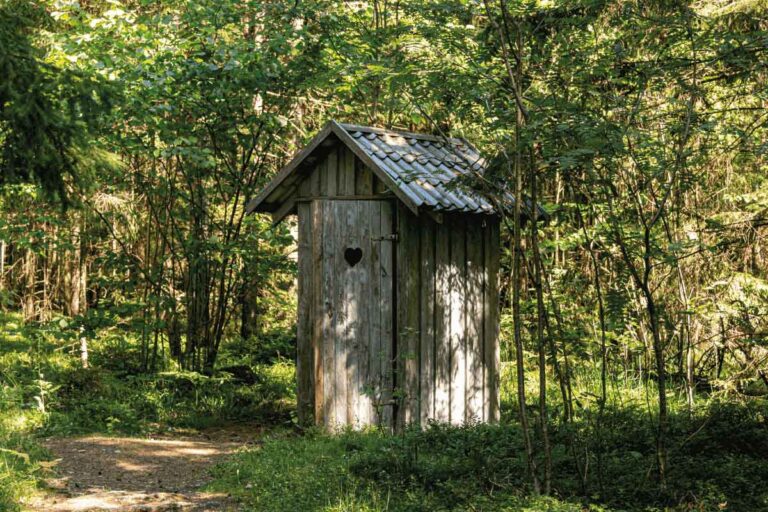 Il bagno prefabbricato da esterno per il giardino attrezzato