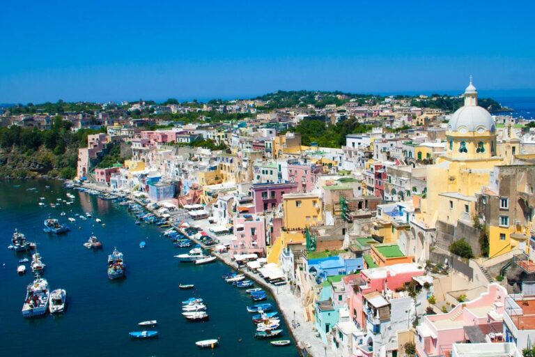 Case di Procida sono colorate