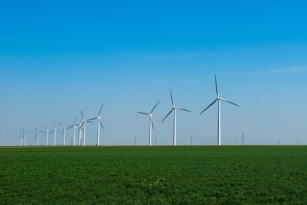 Impianto eolico - produzione di energia elettrica da fonti rinnovabili