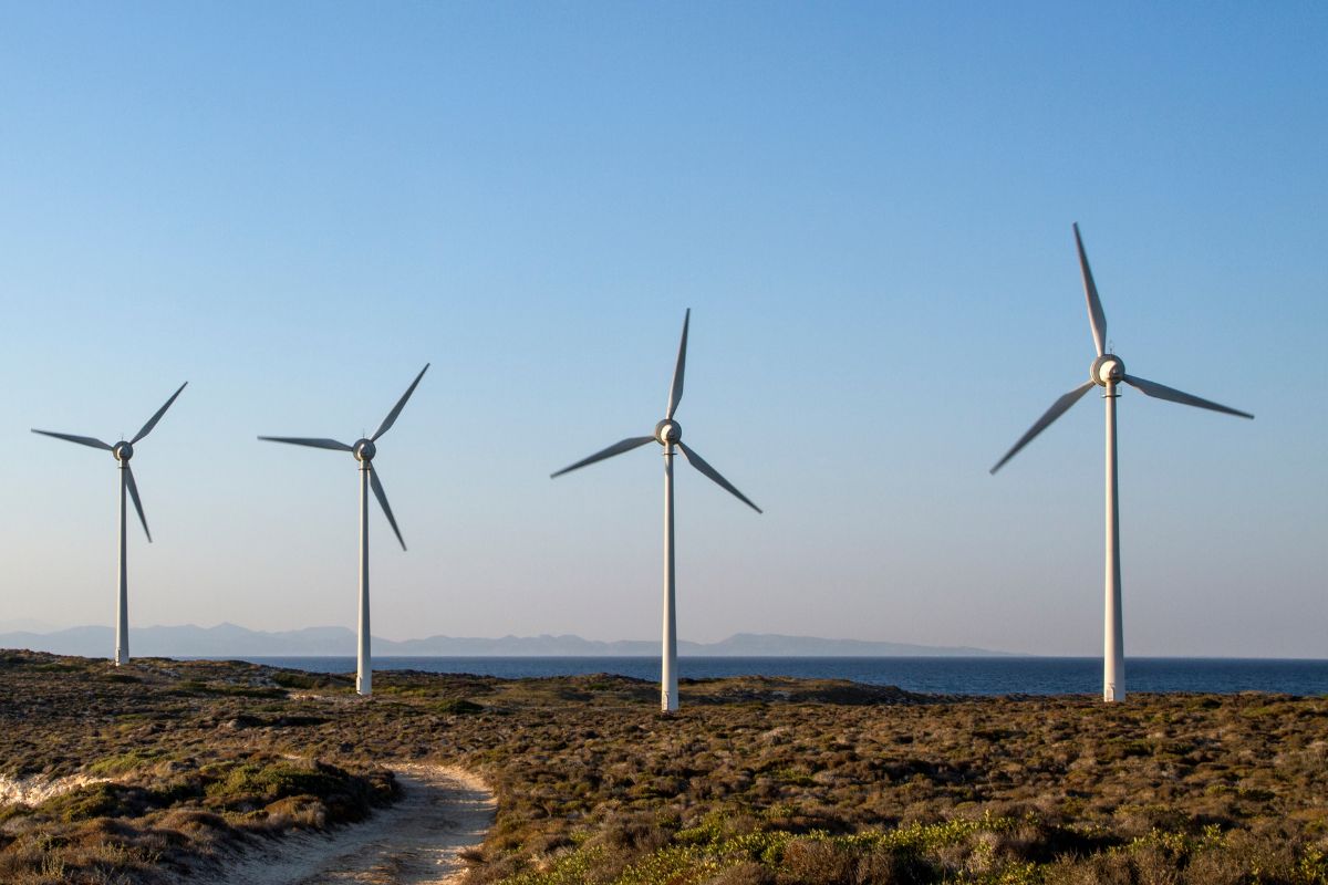 Impianto eolico - produzione di energia elettrica da fonti rinnovabili