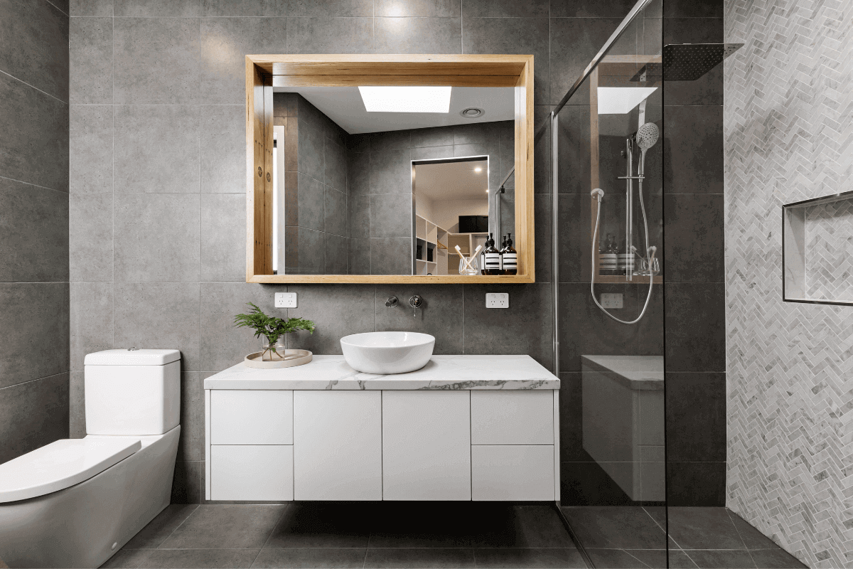 piastrellare un bagno moderno