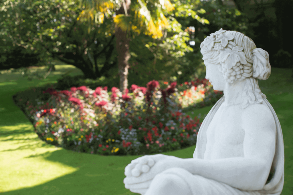 Statue e sculture nell'outdoor: nuova tendenza per i giardini