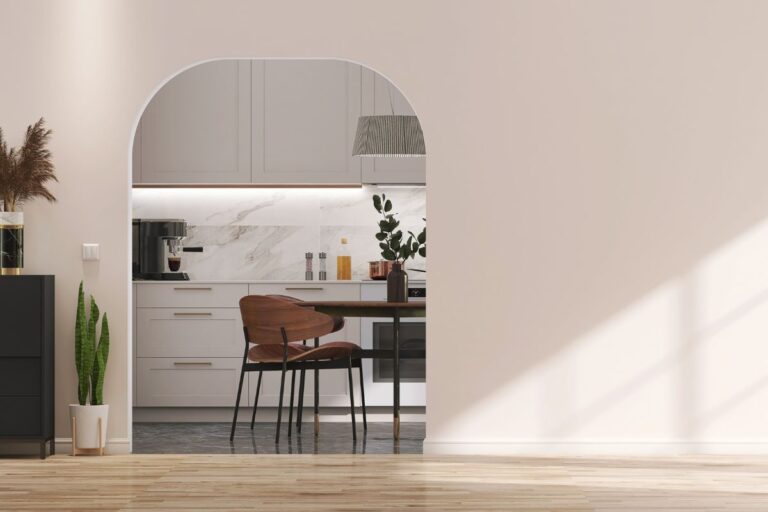 Cucine con pareti color panna