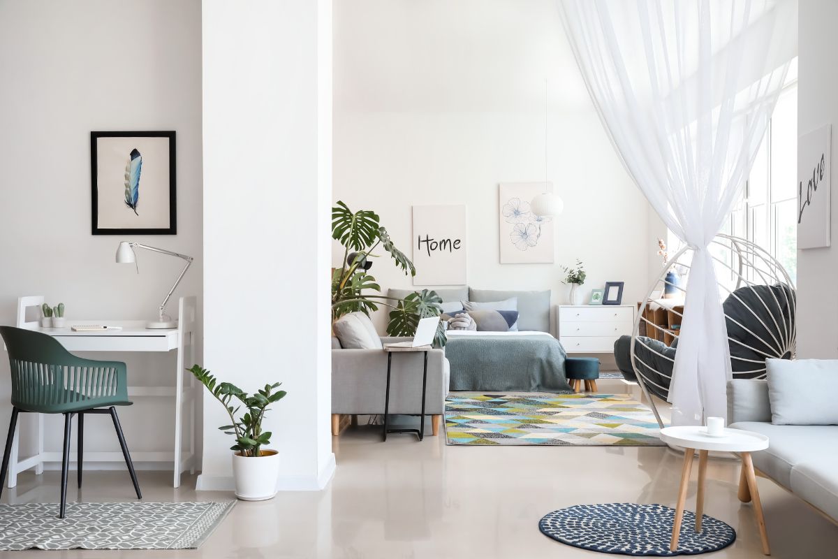 Arredamento leggero per l'estate: materiali e stili adatti alla stagione