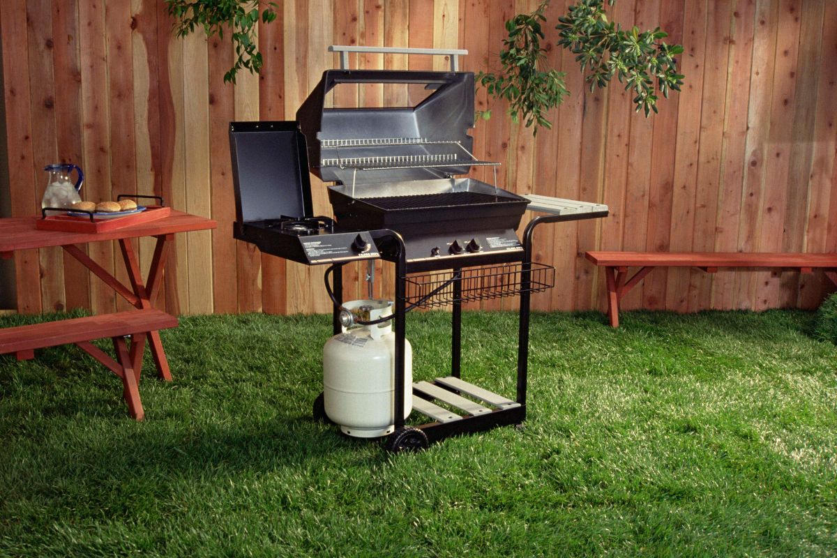 Come utilizzare il barbecue in condominio: regole e norme da rispettare in Italia