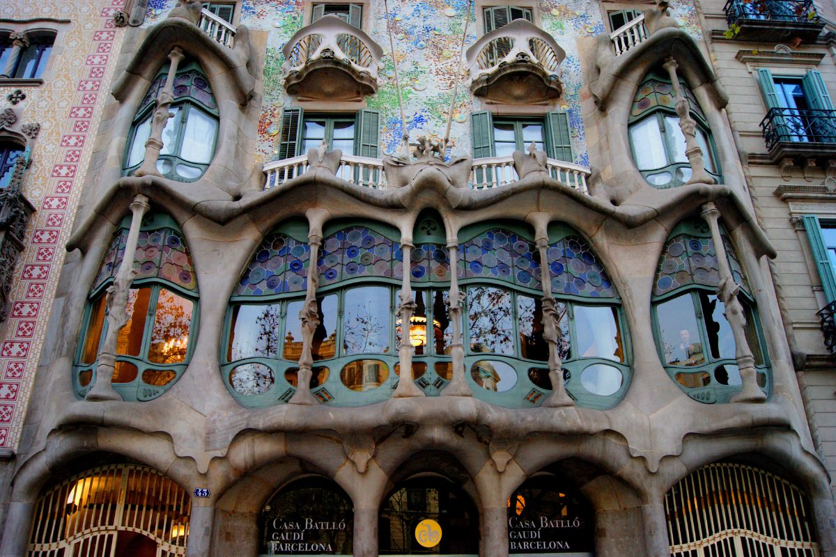 Alla scoperta delle Case di Architetti Famose - Antoni Gaudí Casa Batlló