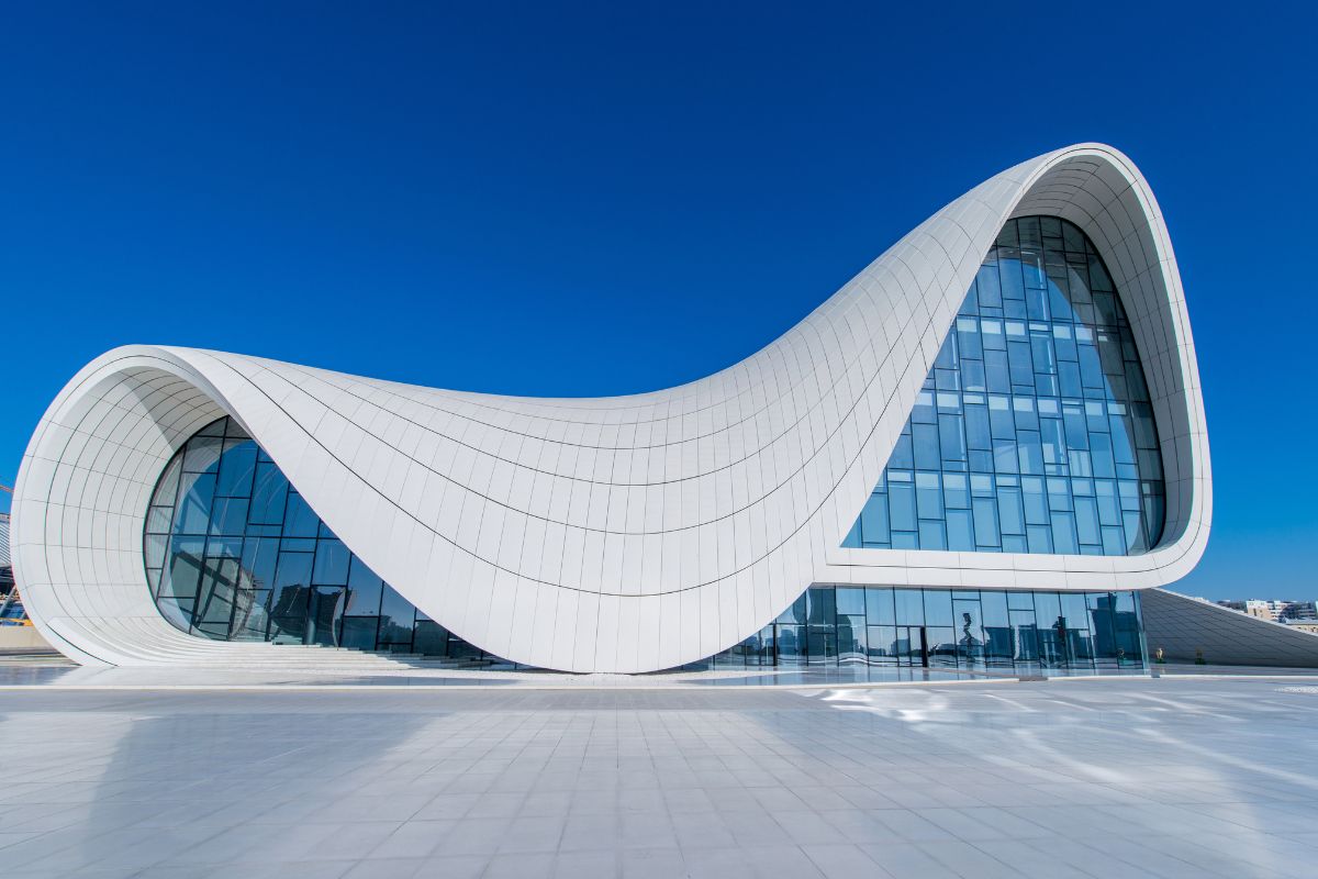 Architetti più famosi al mondo architetto Zaha Hadid