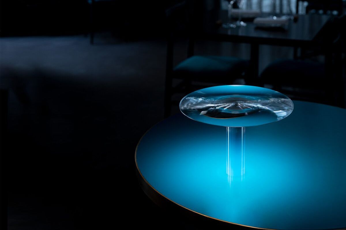 Design leggero il decluttering estetico -lampada Vis à Vis di Davide Groppi