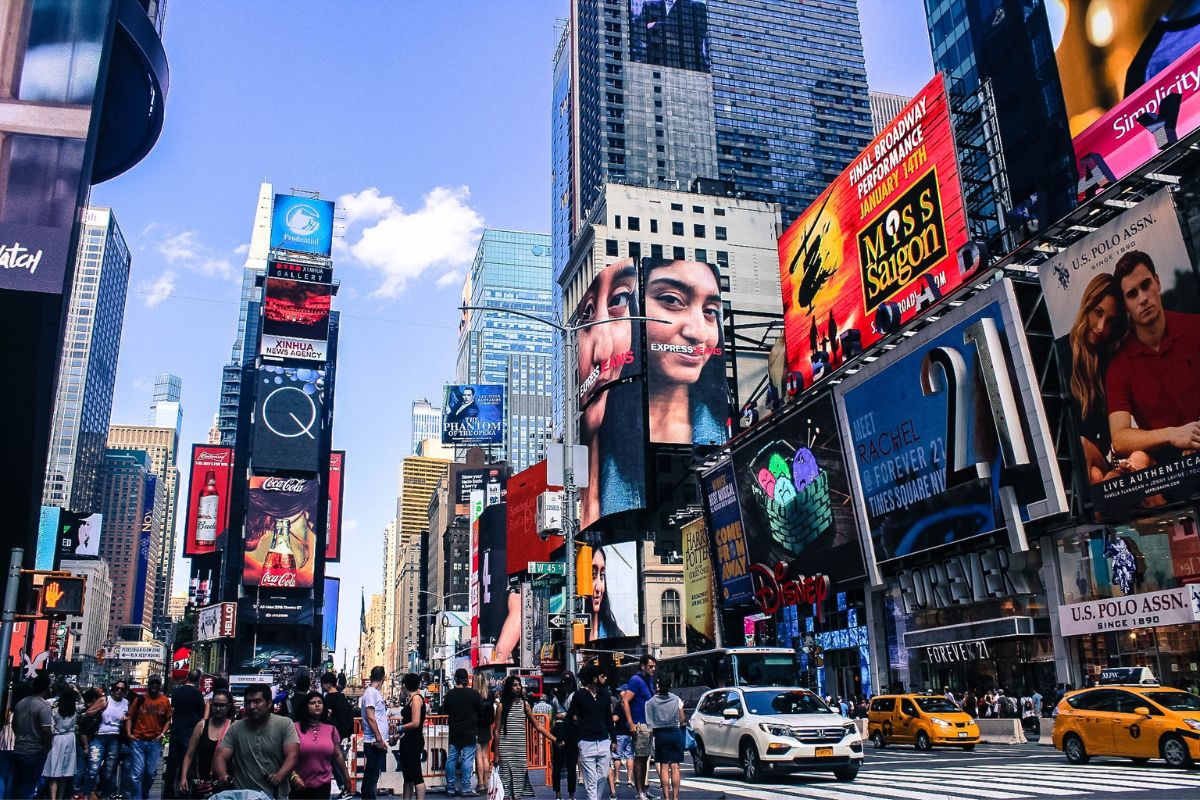Abitanti New York Quante Persone Vivono nella Grande Mela?