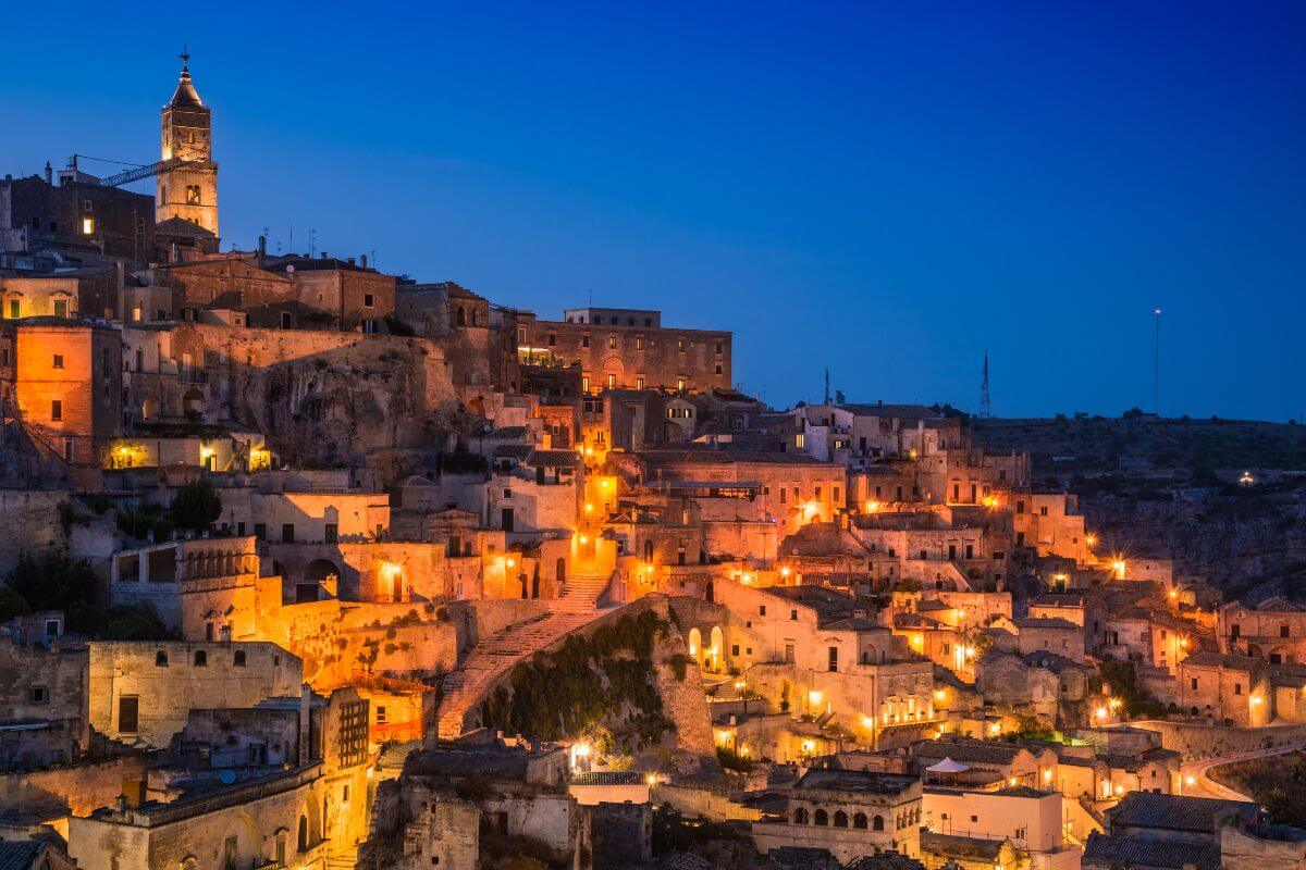 Come Si Chiamano Gli Abitanti Di Atene Perché gli abitanti della basilicata si chiamano lucani?