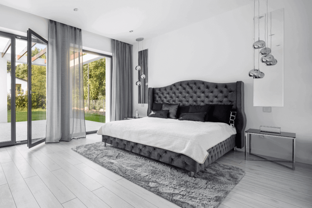 colori tappeto su laminato grigio
