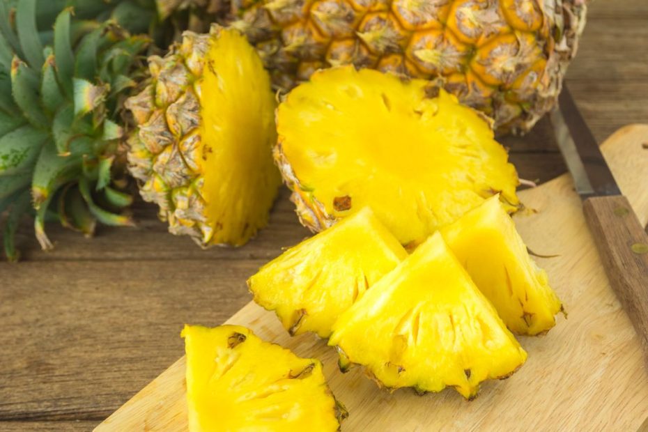 mangiare ananas fa dimagrire brucia i grassi