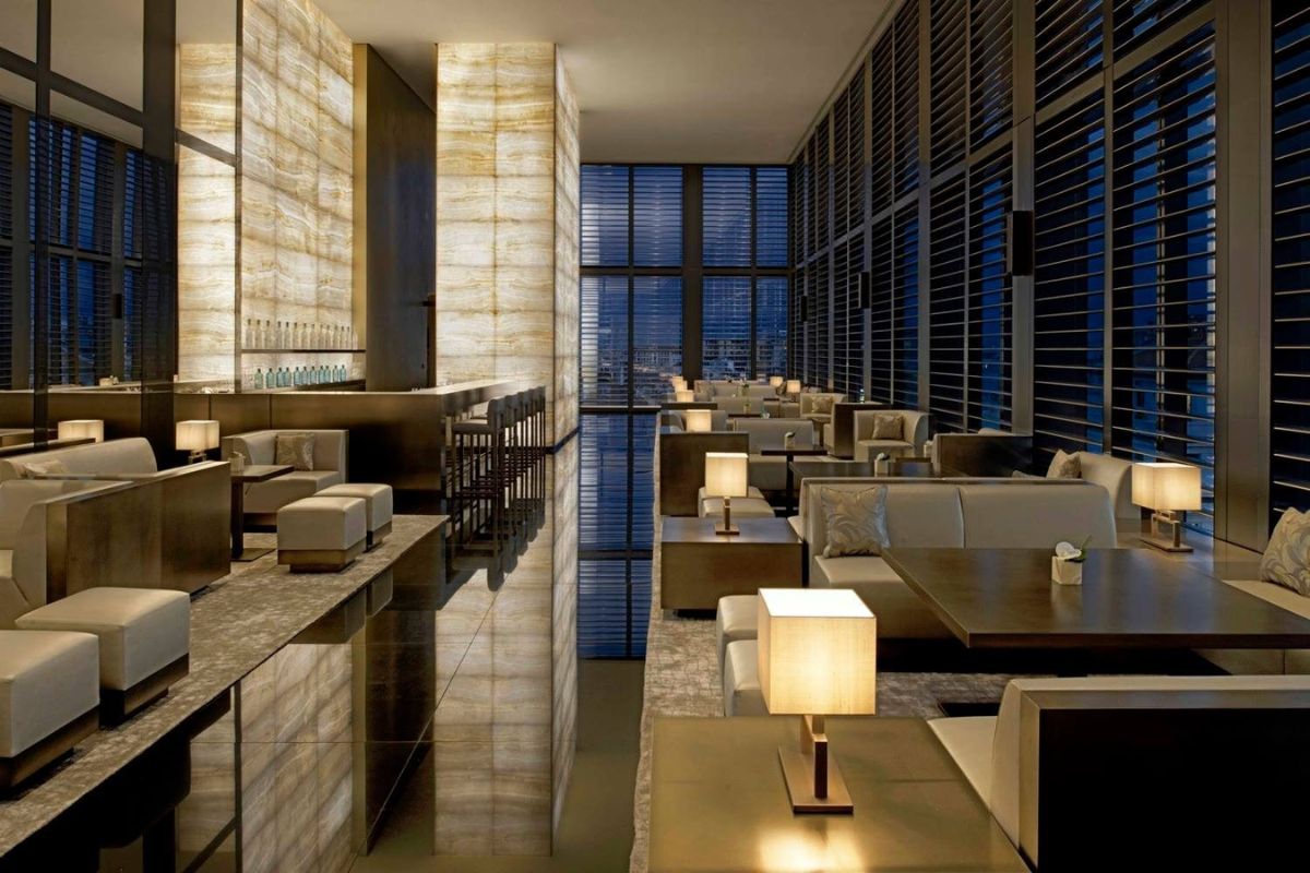 Il Bar di Armani a Milano: Eleganza, Innovazione e Raffinatezza