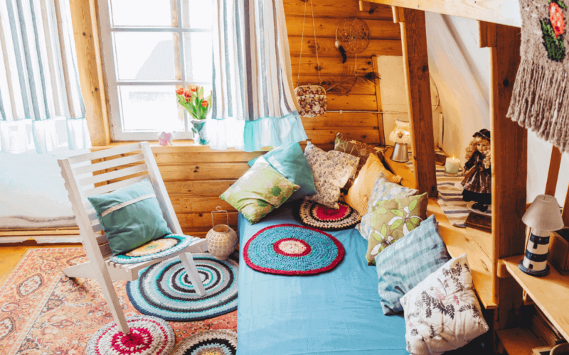 Come arredare una casa colorata, divertente e massimalista: le ultime tendenze