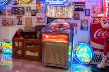 Il jukebox negli spazi contemporanei: storia, meccanica e valore del restauro
