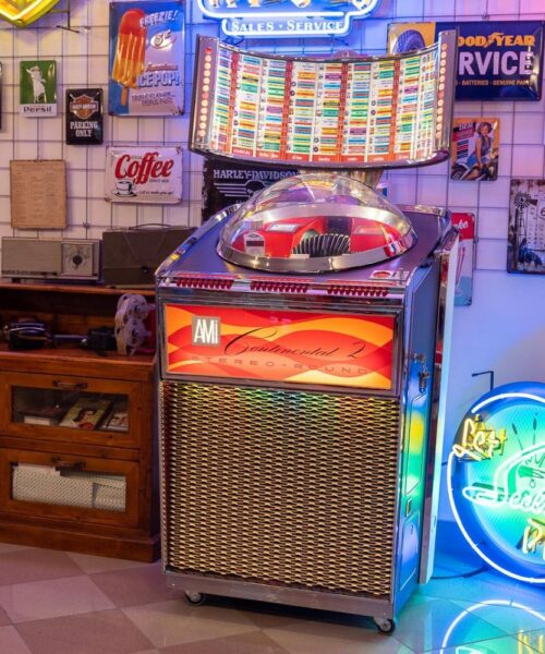 Il jukebox negli spazi contemporanei: storia, meccanica e valore del restauro
